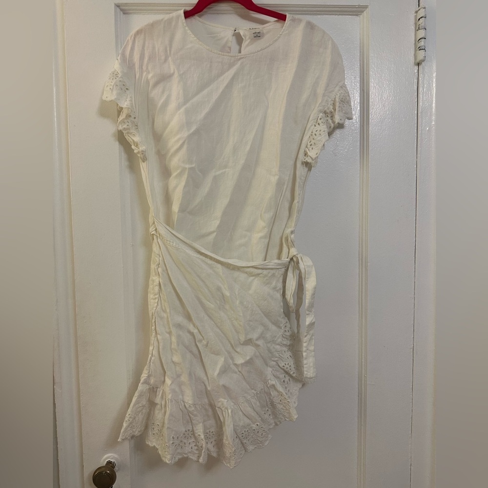 White faux wrap dress, Wilfred, Aritzia, size M